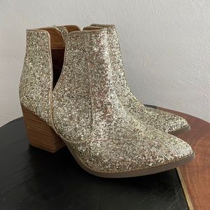 Not Rated Fiera Women’s Sequin Bootie